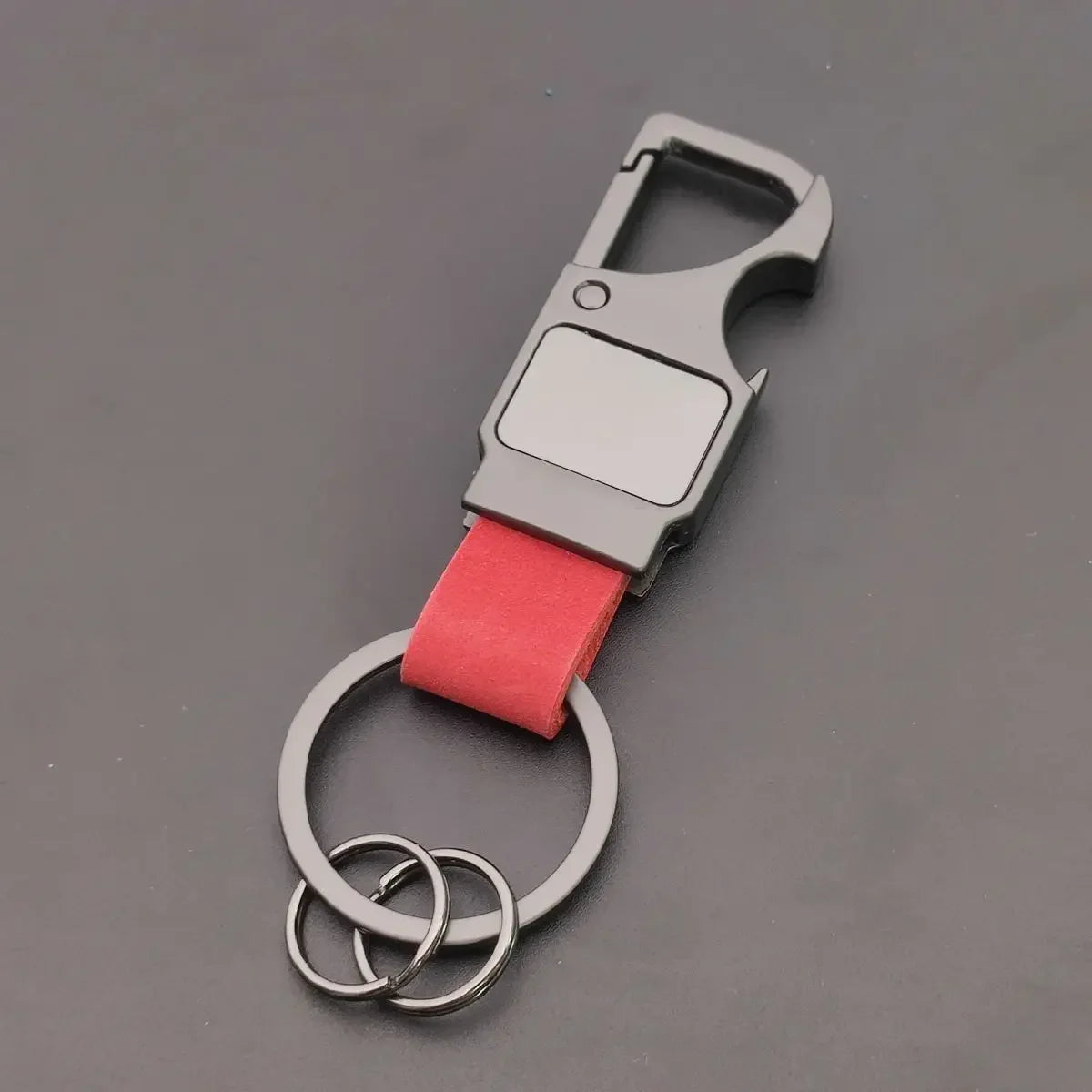 1PC Custom Logo Name Leather Metal Fashion Keyring Spot Keychain Hardware Accessorie Buckle for Car Moto Key Ring Pendant Gift